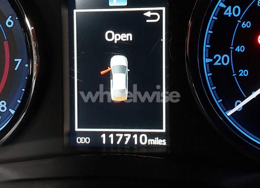 Photo 16 of 2017 Toyota Corolla SE (VIN 5YFBURHE7HP693037)