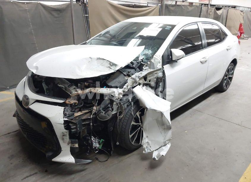 Photo 2 of 2017 Toyota Corolla SE (VIN 5YFBURHE7HP693037)