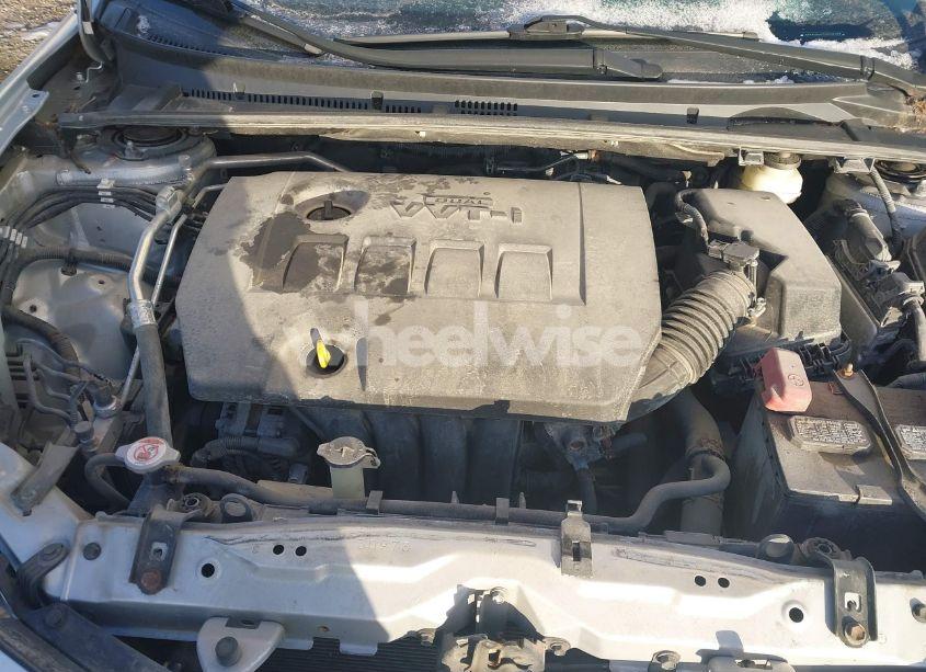 Photo 10 of 2017 Toyota Corolla SE (VIN 5YFBURHE7HP706367)