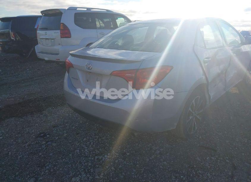 Photo 4 of 2017 Toyota Corolla SE (VIN 5YFBURHE7HP706367)