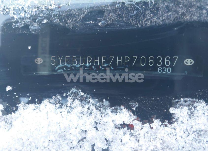 Photo 9 of 2017 Toyota Corolla SE (VIN 5YFBURHE7HP706367)