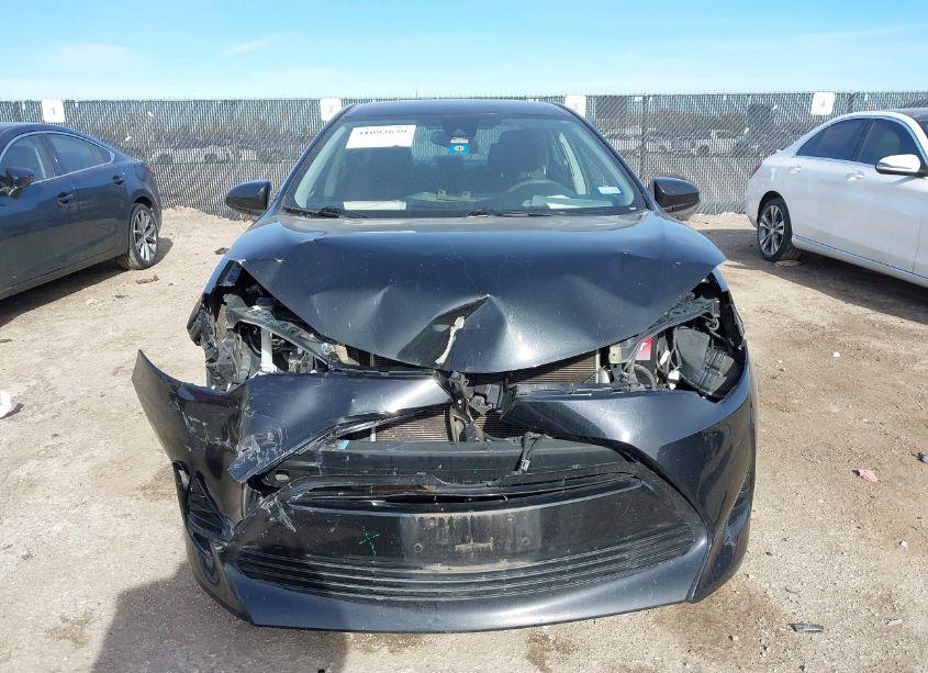 Photo 13 of 2017 Toyota Corolla LE (VIN 5YFBURHE7HP707597)
