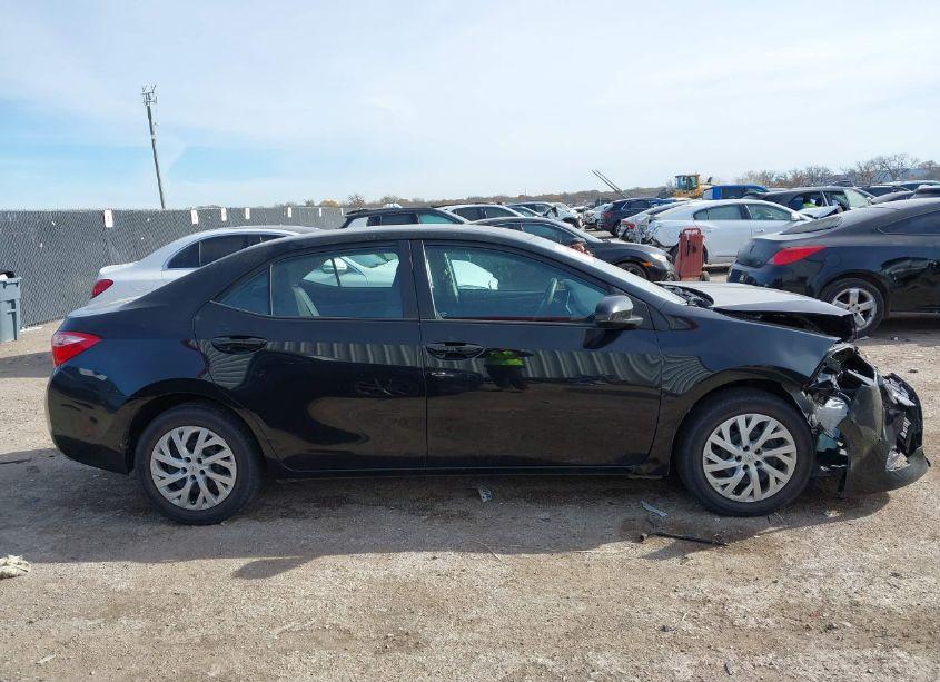 Photo 14 of 2017 Toyota Corolla LE (VIN 5YFBURHE7HP707597)
