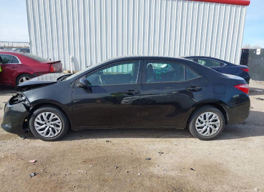 Photo 15 of 2017 Toyota Corolla LE (VIN 5YFBURHE7HP707597)