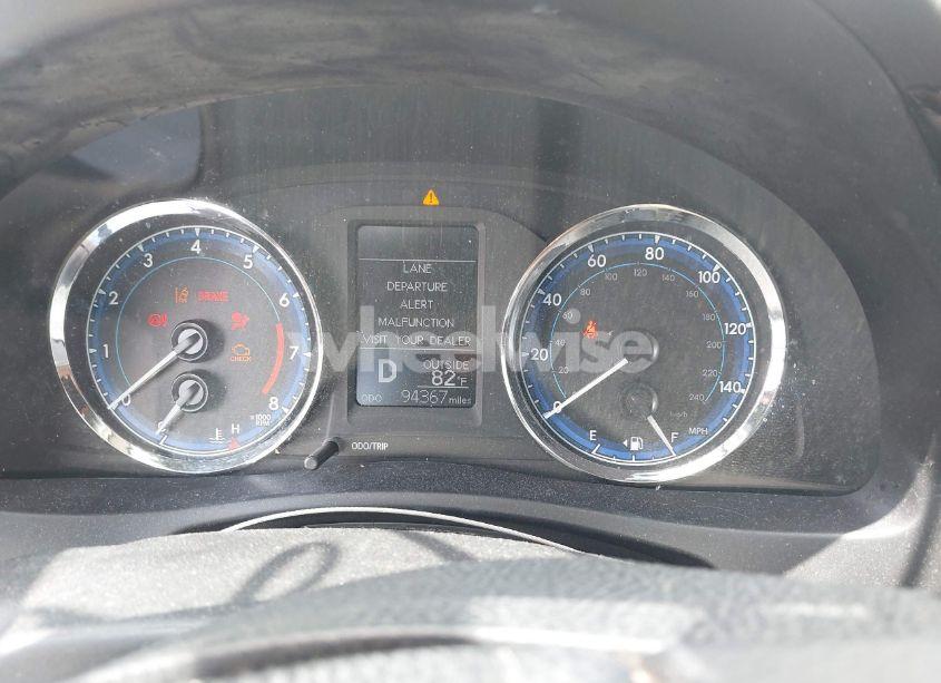 Photo 7 of 2017 Toyota Corolla LE (VIN 5YFBURHE7HP715912)