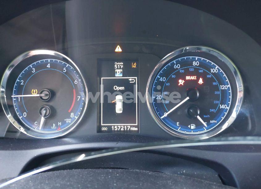 Photo 7 of 2017 Toyota Corolla SE (VIN 5YFBURHE7HP734699)