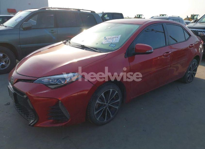 Photo 2 of 2018 Toyota Corolla SE (VIN 5YFBURHE7JP742744)