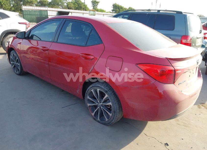 Photo 3 of 2018 Toyota Corolla SE (VIN 5YFBURHE7JP742744)