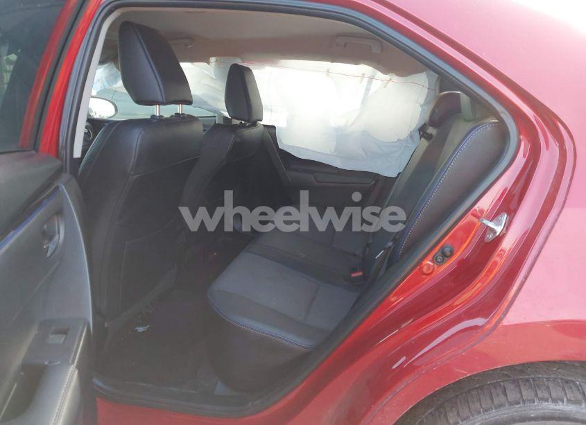 Photo 8 of 2018 Toyota Corolla SE (VIN 5YFBURHE7JP742744)