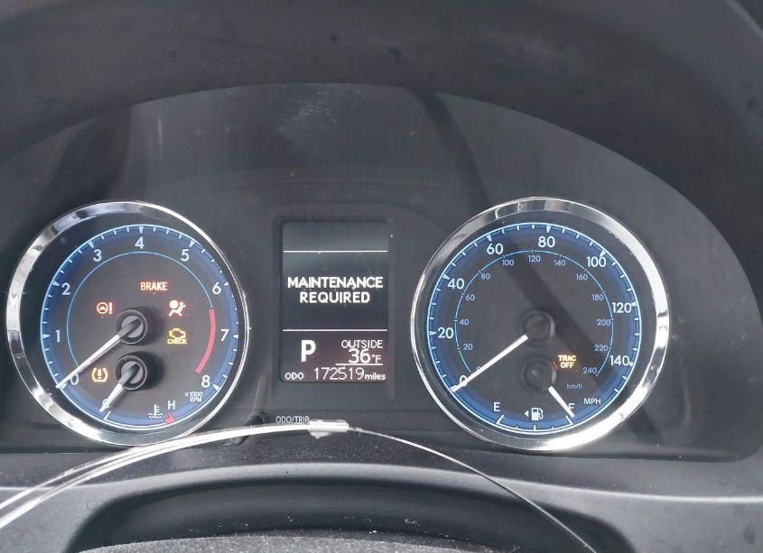 Photo 7 of 2018 Toyota Corolla LE (VIN 5YFBURHE7JP753503)