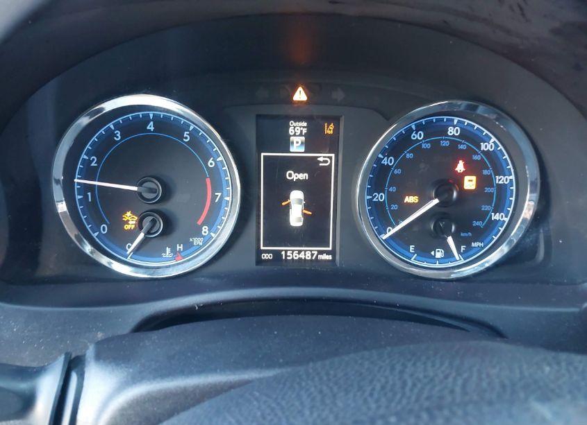 Photo 7 of 2018 Toyota Corolla SE (VIN 5YFBURHE7JP757809)