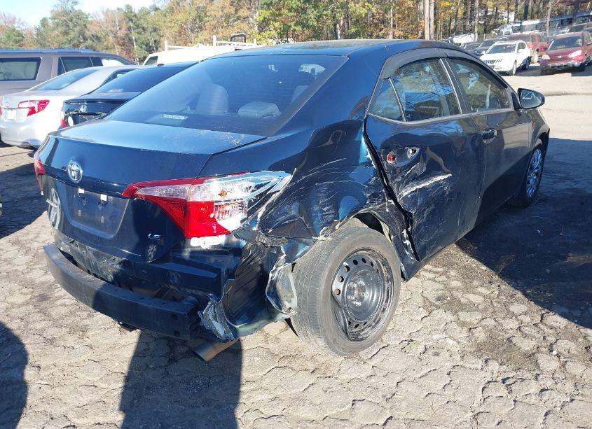 Photo 4 of 2018 Toyota Corolla LE (VIN 5YFBURHE7JP759365)