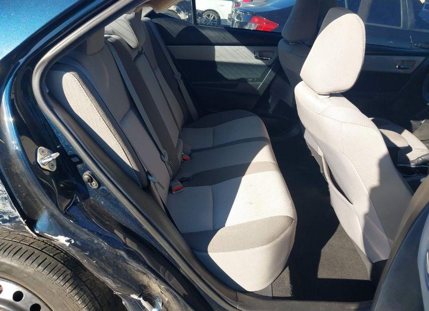 Photo 8 of 2018 Toyota Corolla LE (VIN 5YFBURHE7JP759365)