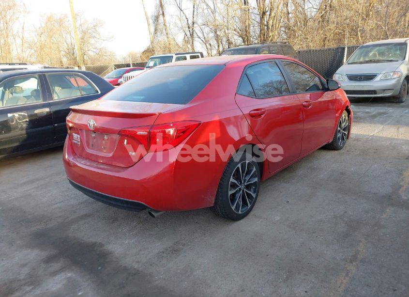 Photo 4 of 2018 Toyota Corolla SE (VIN 5YFBURHE7JP759852)