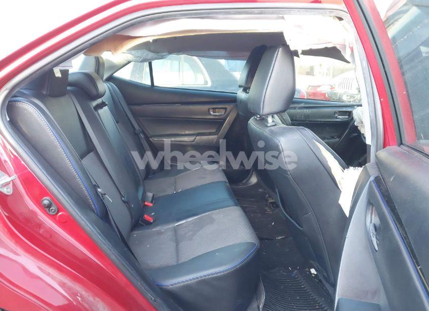 Photo 8 of 2018 Toyota Corolla SE (VIN 5YFBURHE7JP759852)