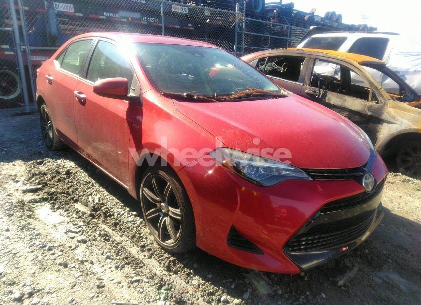 2018 Toyota Corolla LE (VIN 5YFBURHE7JP766817) main photo