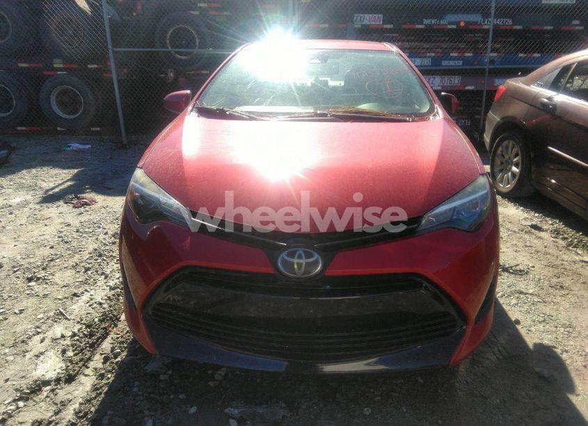 Photo 12 of 2018 Toyota Corolla LE (VIN 5YFBURHE7JP766817)