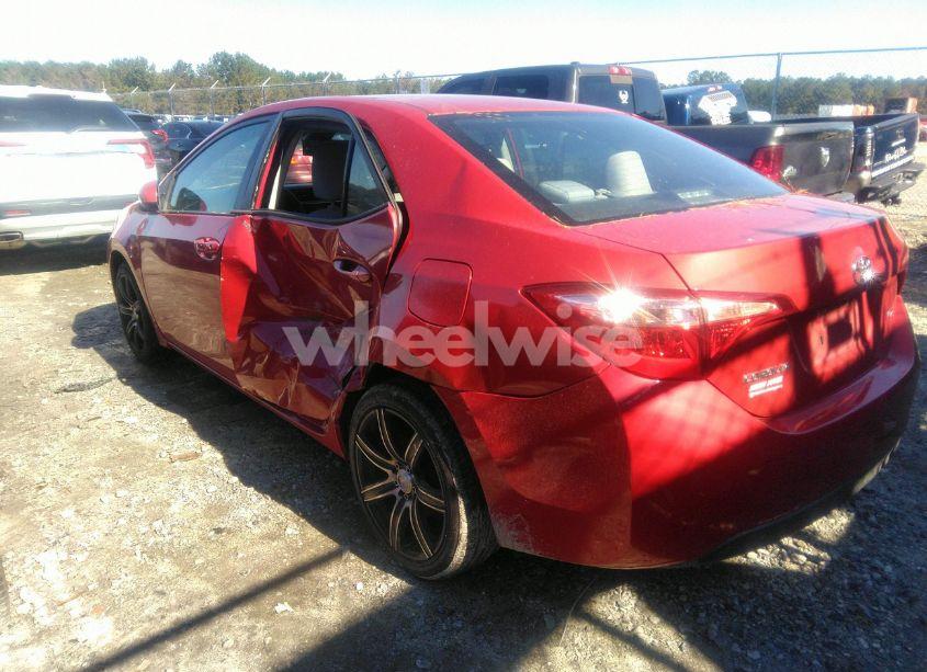 Photo 3 of 2018 Toyota Corolla LE (VIN 5YFBURHE7JP766817)