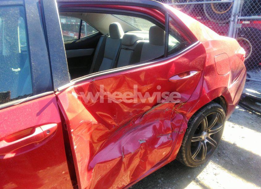 Photo 6 of 2018 Toyota Corolla LE (VIN 5YFBURHE7JP766817)