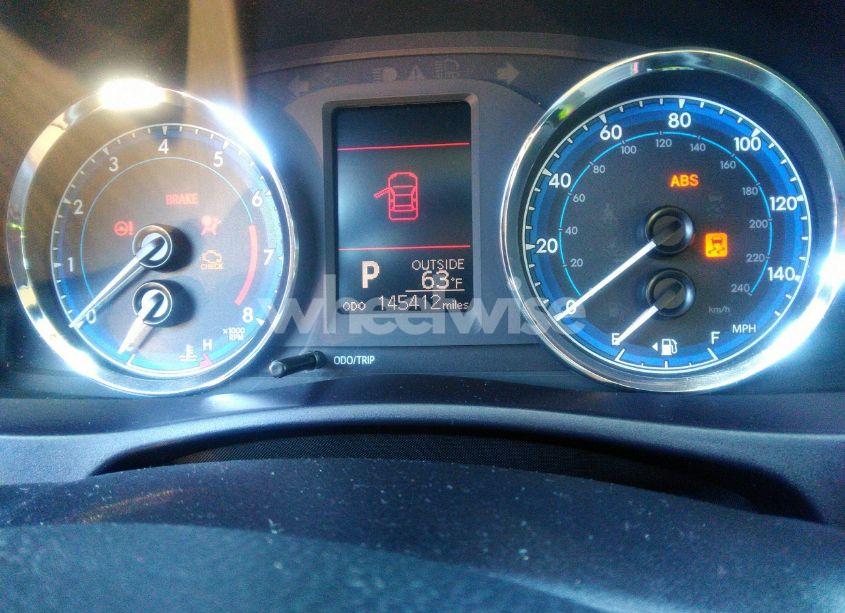 Photo 7 of 2018 Toyota Corolla LE (VIN 5YFBURHE7JP766817)