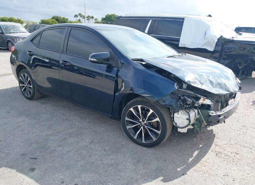 2018 Toyota Corolla SE (VIN 5YFBURHE7JP796089) main photo