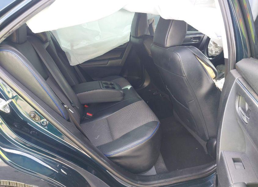 Photo 8 of 2018 Toyota Corolla SE (VIN 5YFBURHE7JP796089)