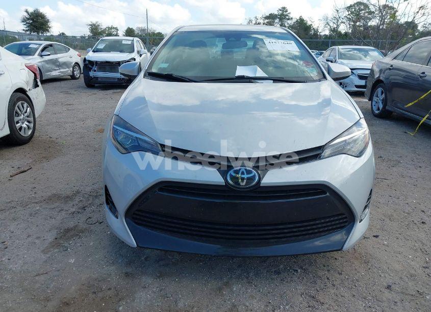 Photo 12 of 2018 Toyota Corolla LE (VIN 5YFBURHE7JP809004)
