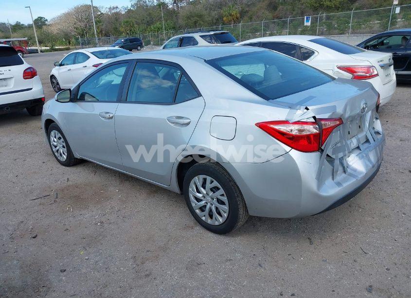 Photo 3 of 2018 Toyota Corolla LE (VIN 5YFBURHE7JP809004)