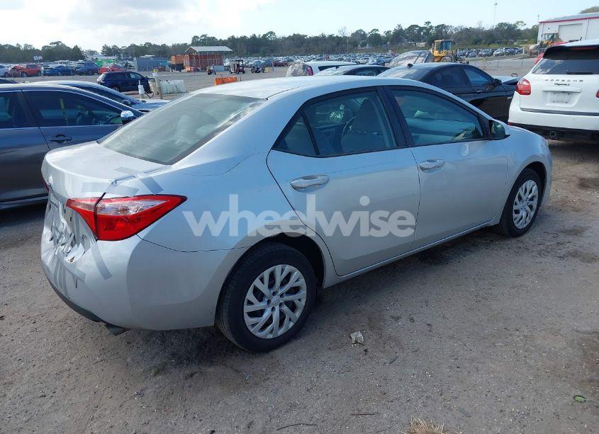 Photo 4 of 2018 Toyota Corolla LE (VIN 5YFBURHE7JP809004)