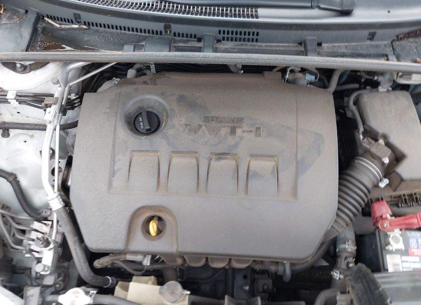 Photo 10 of 2018 Toyota Corolla XSE (VIN 5YFBURHE7JP829124)