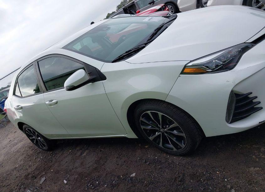 Photo 13 of 2018 Toyota Corolla XSE (VIN 5YFBURHE7JP829124)