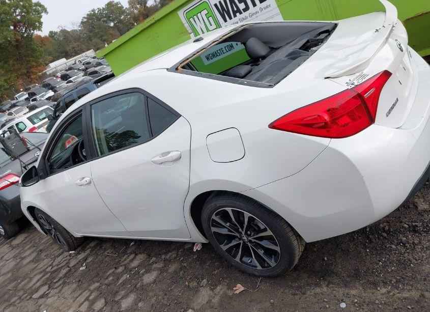 Photo 14 of 2018 Toyota Corolla XSE (VIN 5YFBURHE7JP829124)