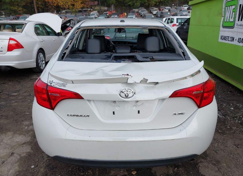 Photo 16 of 2018 Toyota Corolla XSE (VIN 5YFBURHE7JP829124)