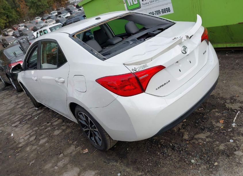 Photo 3 of 2018 Toyota Corolla XSE (VIN 5YFBURHE7JP829124)