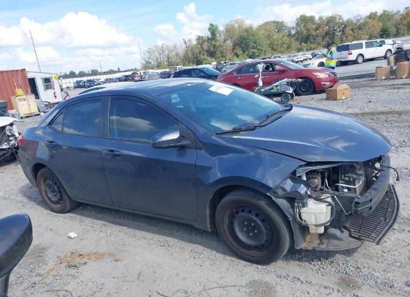 Photo 14 of 2018 Toyota Corolla LE (VIN 5YFBURHE7JP831522)