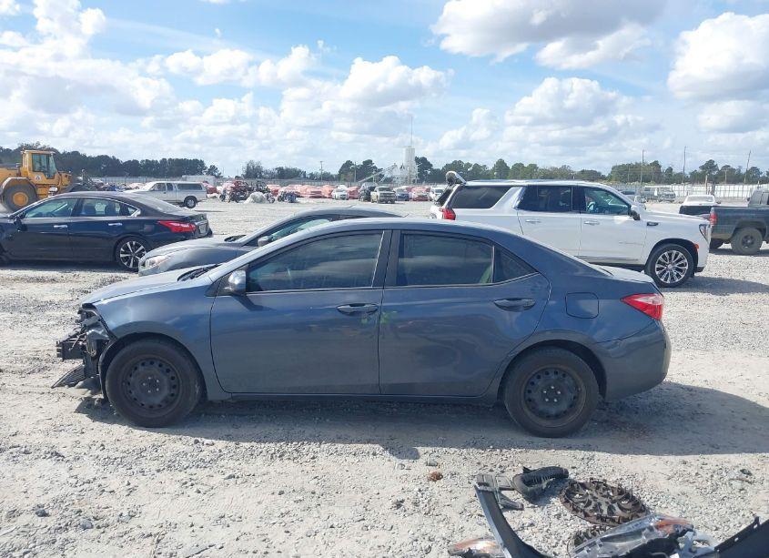 Photo 15 of 2018 Toyota Corolla LE (VIN 5YFBURHE7JP831522)