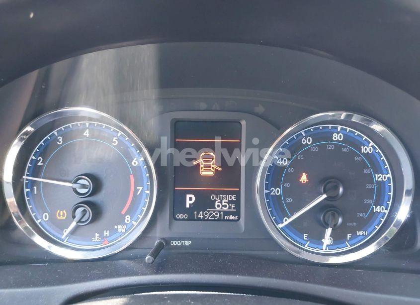 Photo 7 of 2018 Toyota Corolla LE (VIN 5YFBURHE7JP833321)