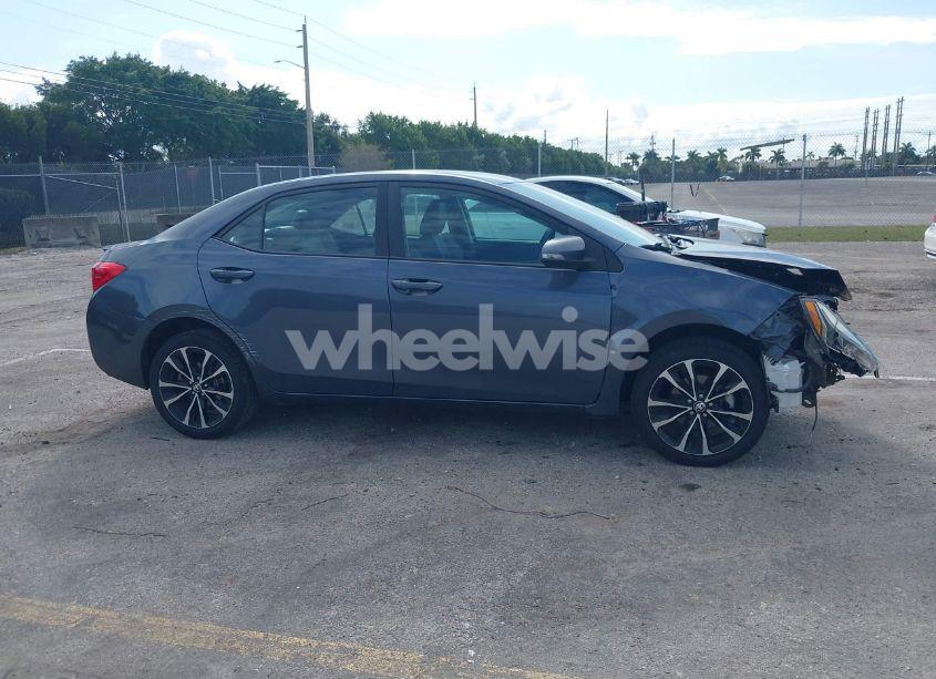 2018 Toyota Corolla SE (VIN 5YFBURHE7JP844920) main photo