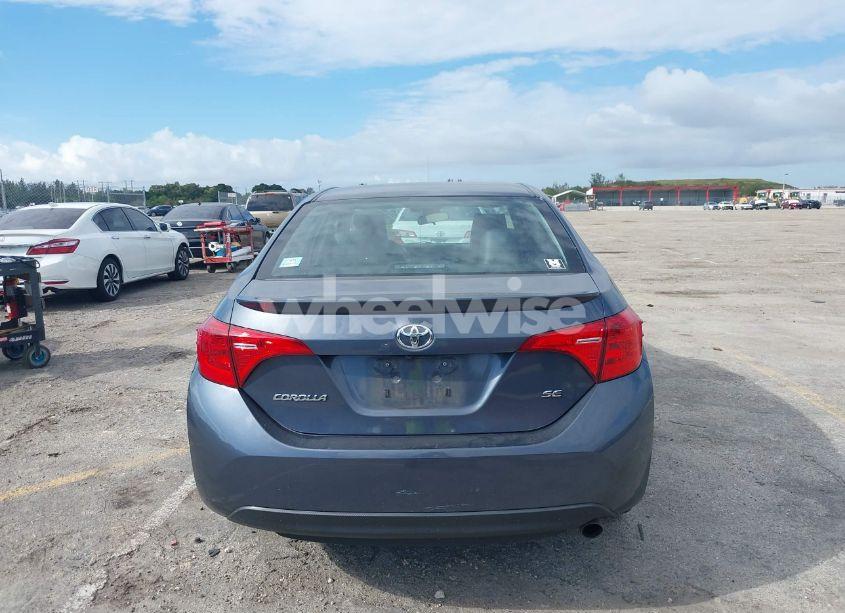 Photo 16 of 2018 Toyota Corolla SE (VIN 5YFBURHE7JP844920)