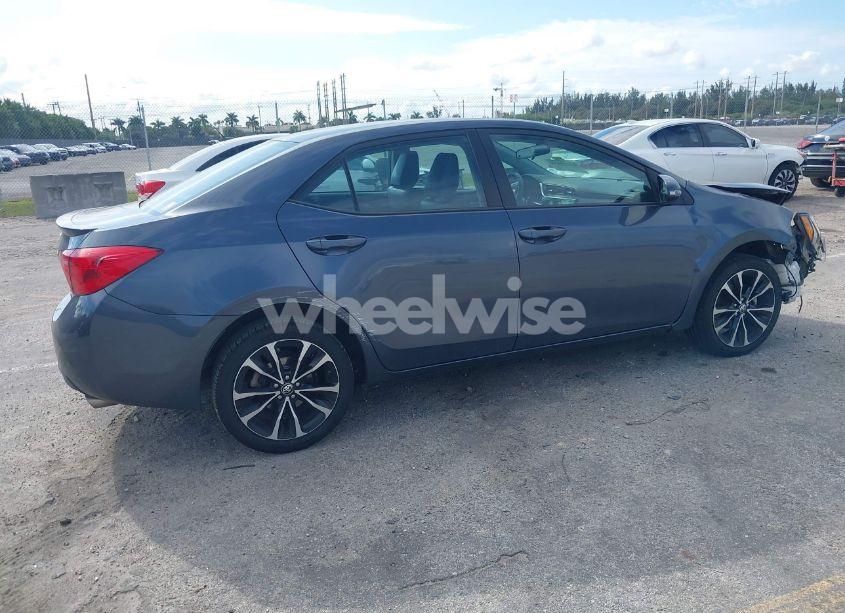 Photo 4 of 2018 Toyota Corolla SE (VIN 5YFBURHE7JP844920)