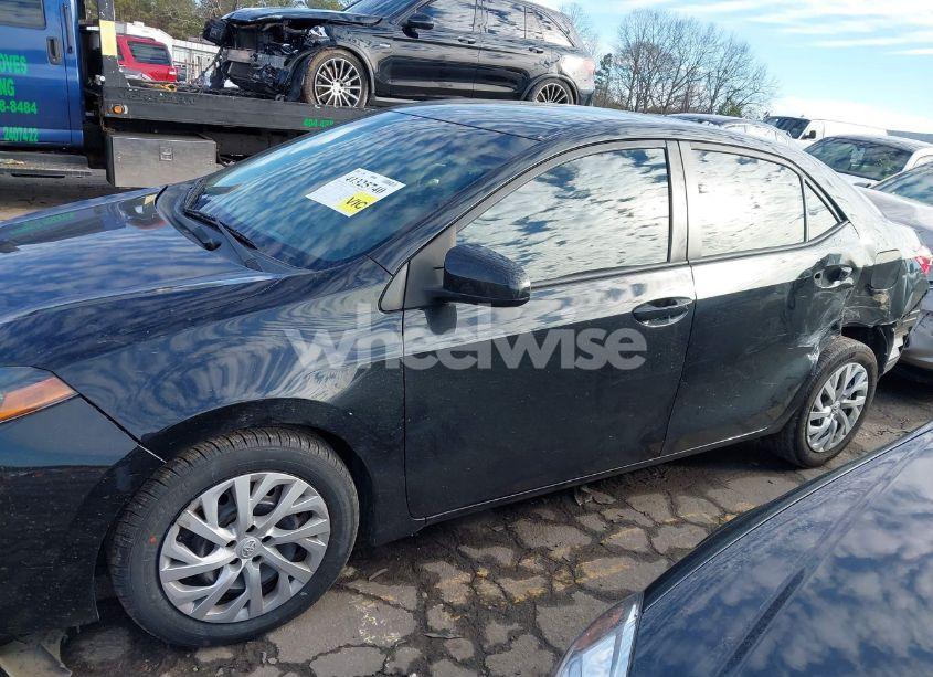 Photo 14 of 2018 Toyota Corolla LE (VIN 5YFBURHE7JP848868)