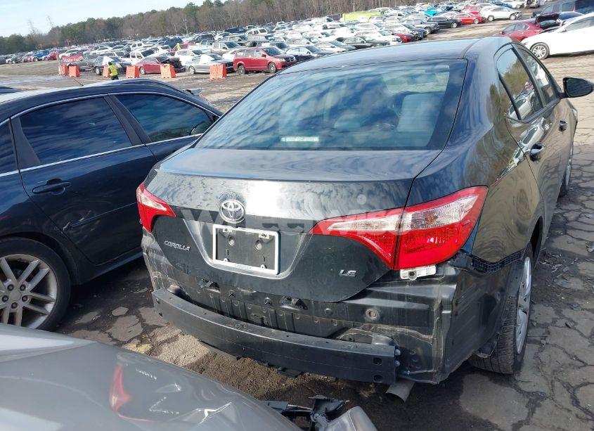 Photo 16 of 2018 Toyota Corolla LE (VIN 5YFBURHE7JP848868)