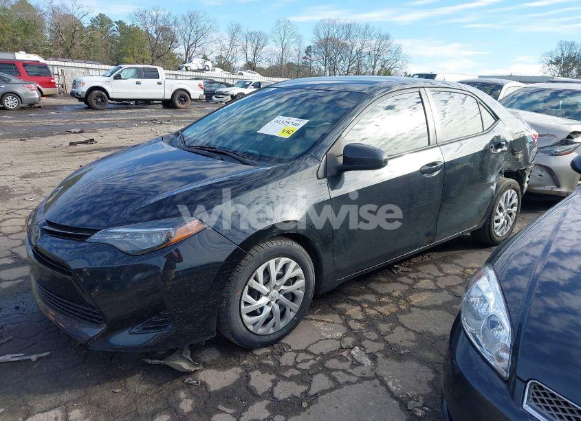 Photo 2 of 2018 Toyota Corolla LE (VIN 5YFBURHE7JP848868)