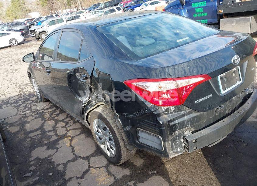 Photo 3 of 2018 Toyota Corolla LE (VIN 5YFBURHE7JP848868)