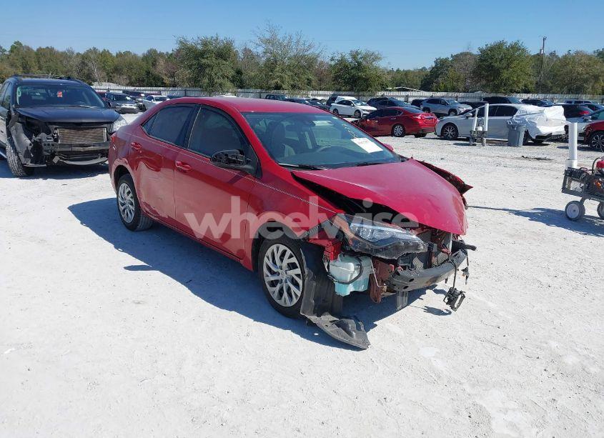 2019 Toyota Corolla LE (VIN 5YFBURHE7KP867213) main photo