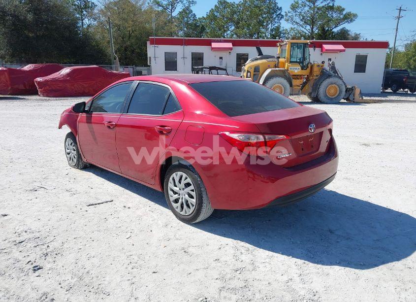 Photo 3 of 2019 Toyota Corolla LE (VIN 5YFBURHE7KP867213)