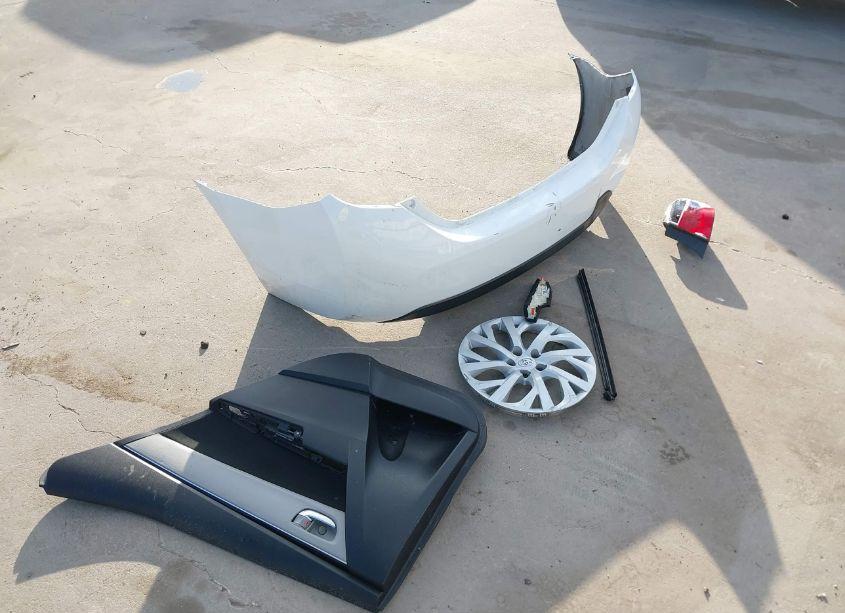 Photo 12 of 2019 Toyota Corolla LE (VIN 5YFBURHE7KP867258)