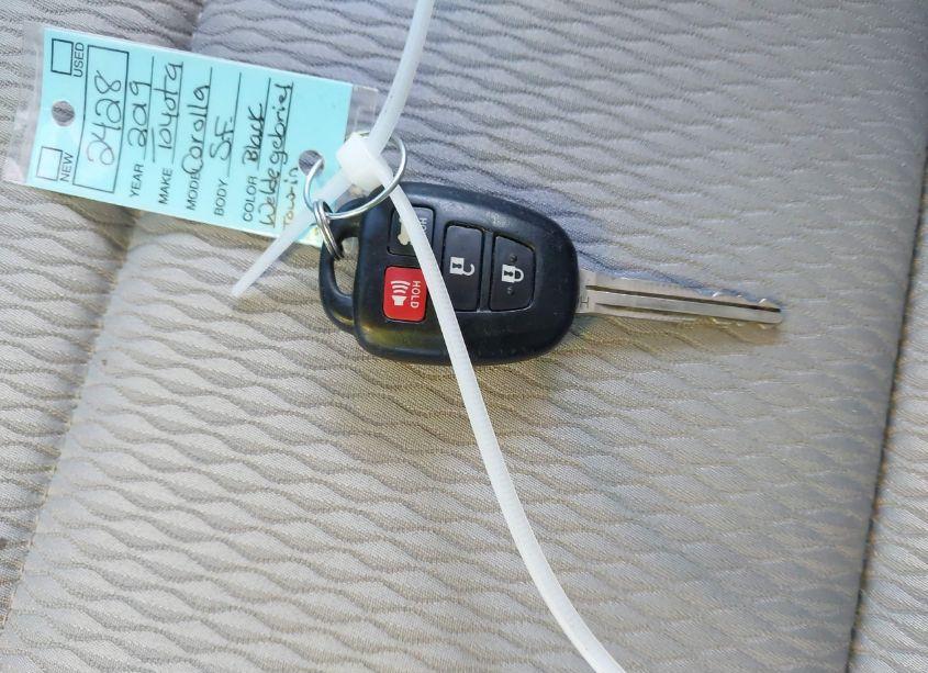 Photo 11 of 2019 Toyota Corolla LE (VIN 5YFBURHE7KP867874)