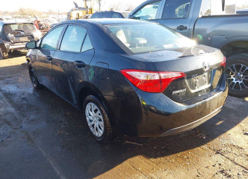 Photo 3 of 2019 Toyota Corolla LE (VIN 5YFBURHE7KP867874)
