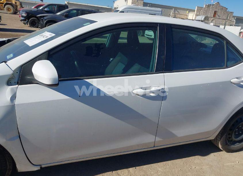 Photo 14 of 2019 Toyota Corolla LE (VIN 5YFBURHE7KP875845)